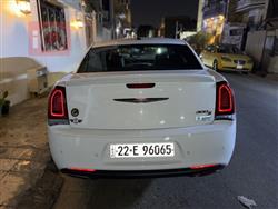 کرایسلەر 300